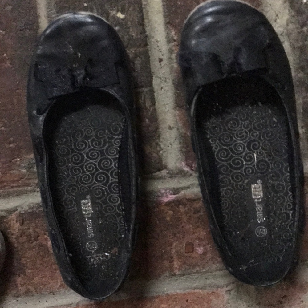 Black Flaps with bows